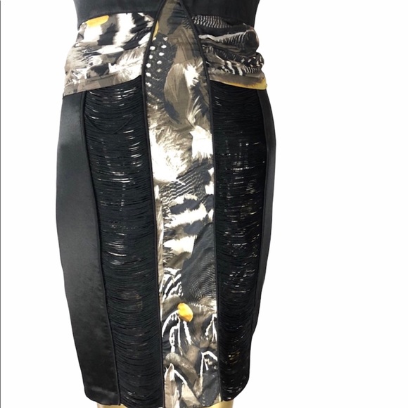 NWT ; Sophisticated, alluring and classic Bebe Sleeveless Deep V-Neck Dress. - Picture 4 of 8